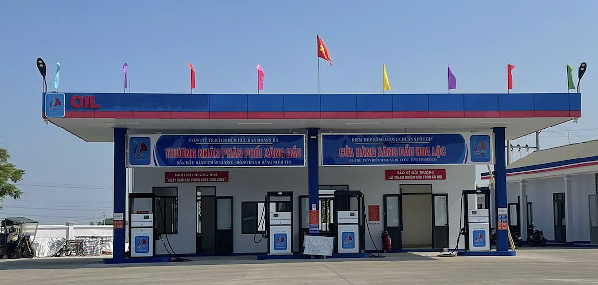 Cửa hàng xăng dầu Hoa Lộc của Hoàng Hà niêm yết giá xăng dầu hôm nay 8/10/2026